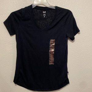 Brand new Gap tee